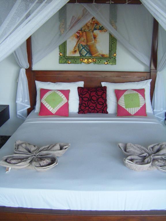 Alur Beach Homestay 아메드 외부 사진