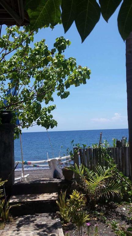 Alur Beach Homestay 아메드 외부 사진