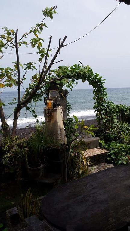 Alur Beach Homestay 아메드 외부 사진