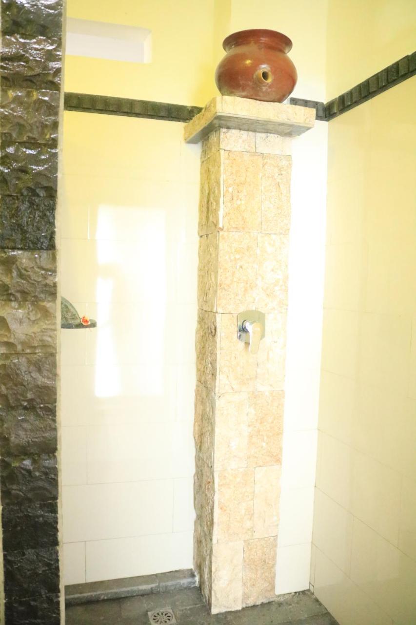 Alur Beach Homestay 아메드 외부 사진